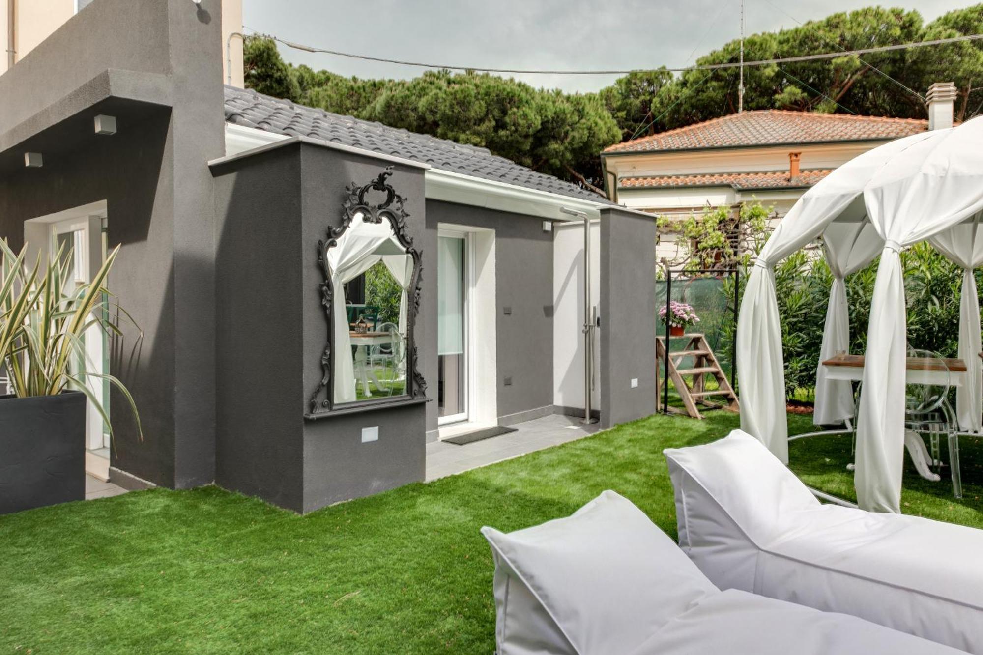 Villa Monti Suites&Aparts 切塞纳蒂科 外观 照片